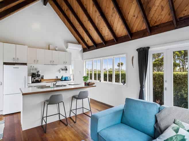 2/367 Whitford Road, Whitford