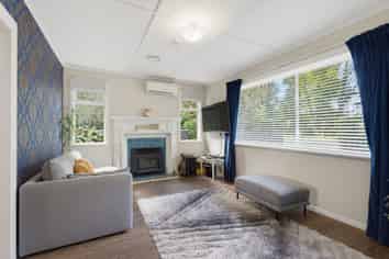 25 Riverbank Road, Okoia