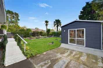 25 Riverbank Road, Okoia