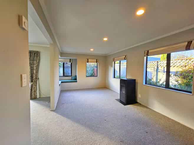 3a Livingstone Road, Springlands