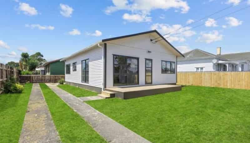 24 Hunua Road, Papakura