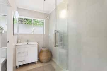 1/23B Hillsborough Road, Hillsborough