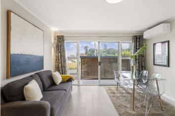 1/23B Hillsborough Road, Hillsborough
