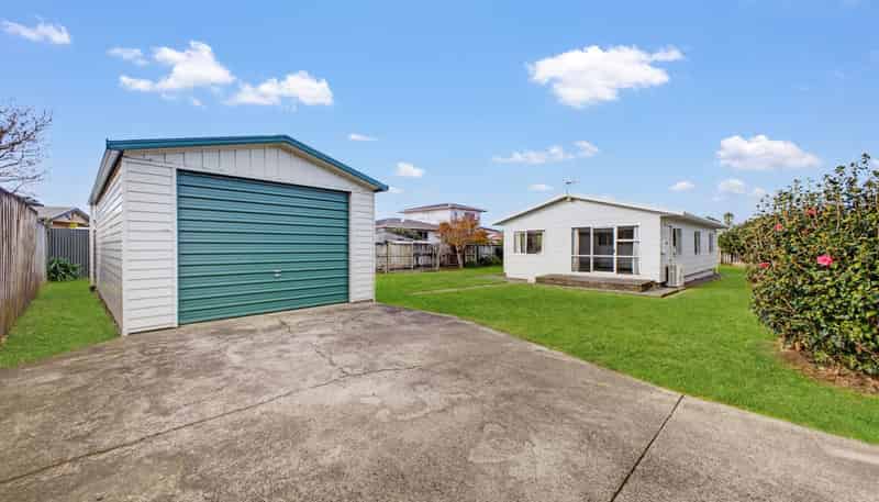 27A Tiverton Crescent, Whalers Gate