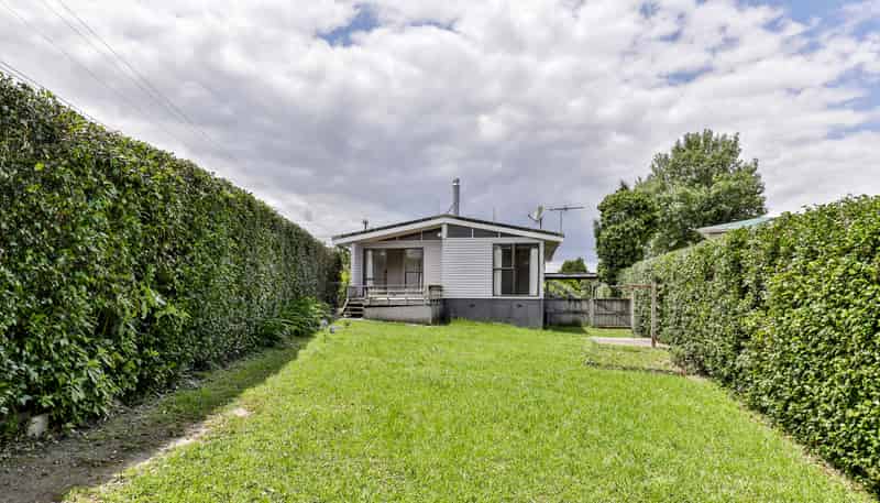 21 Chorley Ave, Massey