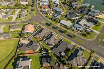 42 Kupe Drive, Whitianga