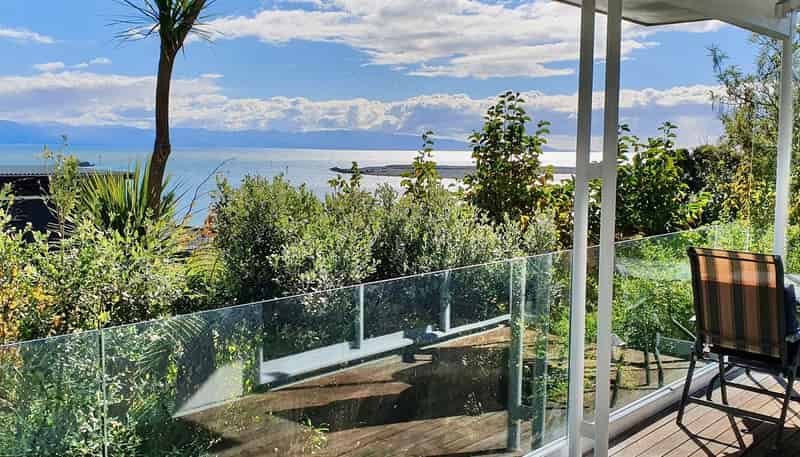 25 Victoria Road, Stepneyville