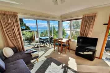 25 Victoria Road, Stepneyville