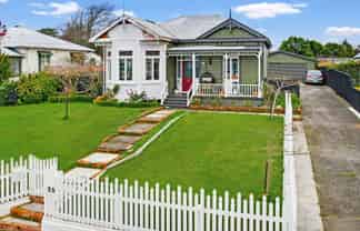 25 Station Road, Marton