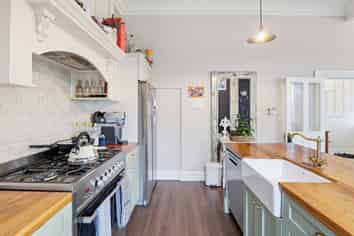 25 Station Road, Marton