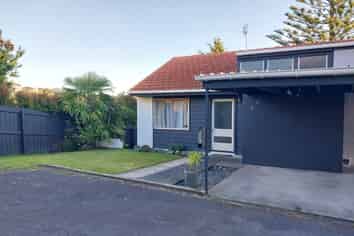 85E Stottholm Road, Titirangi