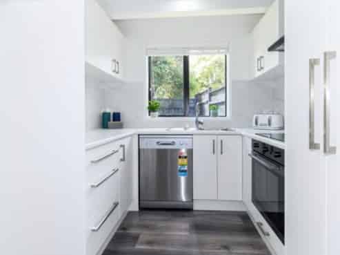 8 Dovey Place, Massey