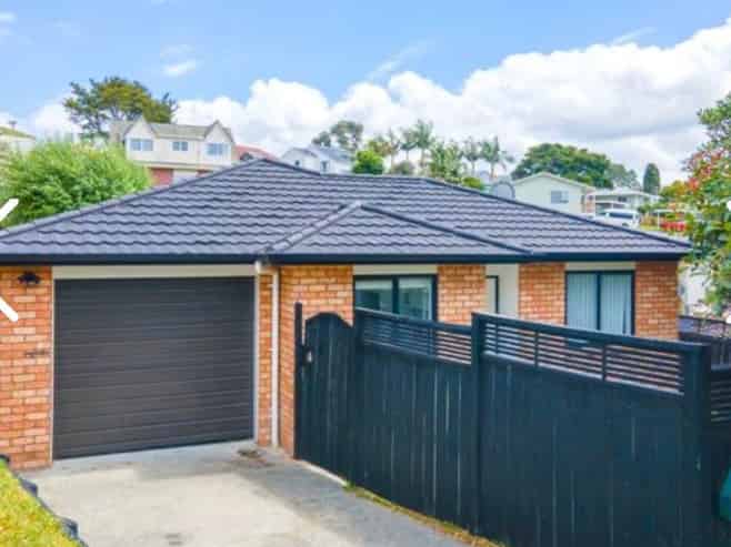 8 Dovey Place, Massey