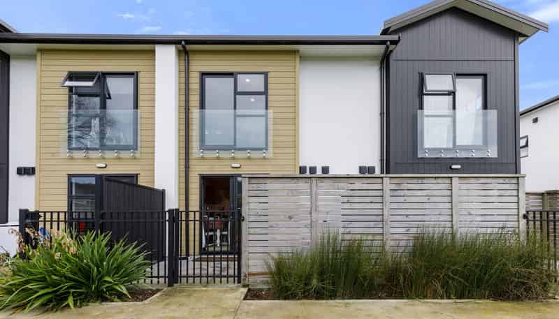 33 Te Ara O Papatahi, Wainuiomata
