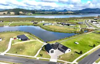  100 Kopani Road, Matarangi