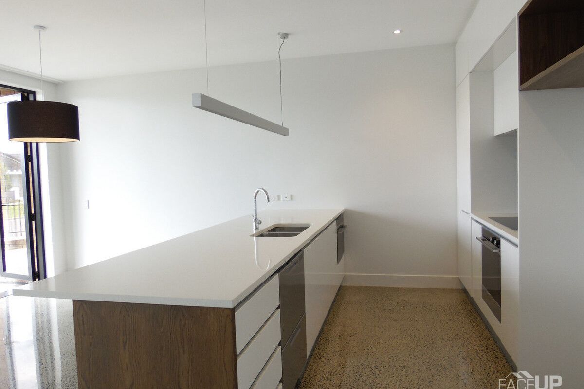 Hobsonville, 4 bedrooms, $850 - Widok 3