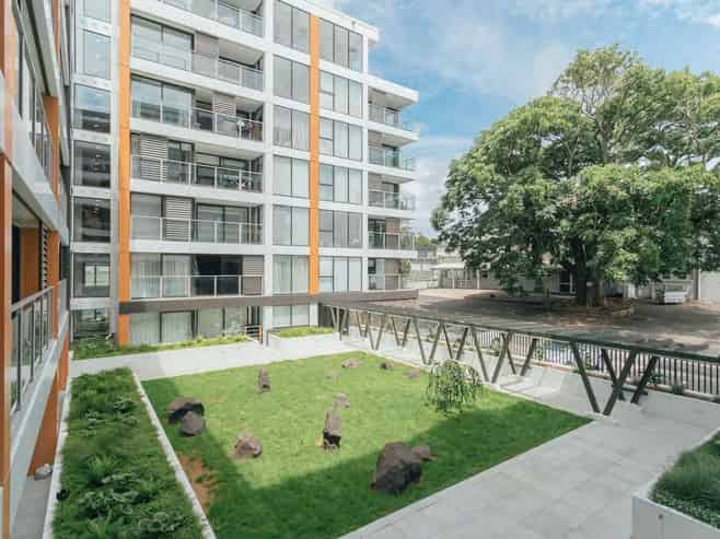 104/10 Lion Place, Epsom
