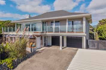 8 Ara Kuaka, Waikanae Beach