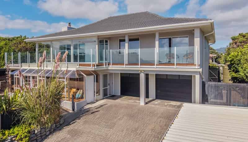 8 Ara Kuaka, Waikanae Beach