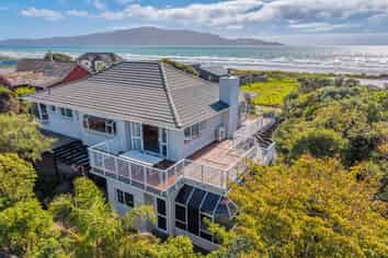 8 Ara Kuaka, Waikanae Beach