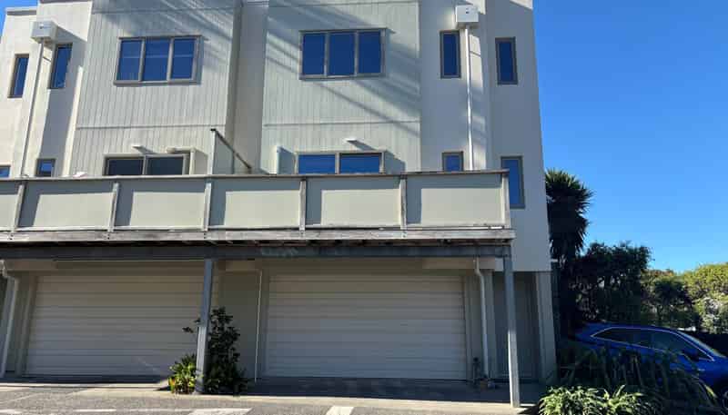 1/21 Hunters Park Drive, Three Kings