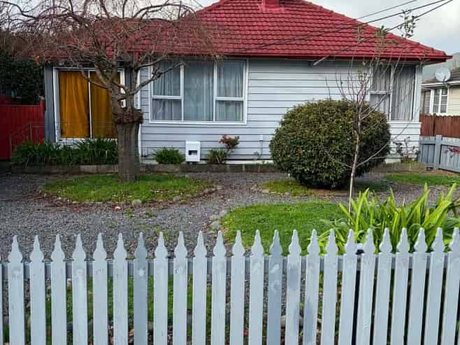 36 Colson Street, Avalon