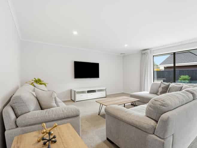 35 Pharazyn Street, Feilding