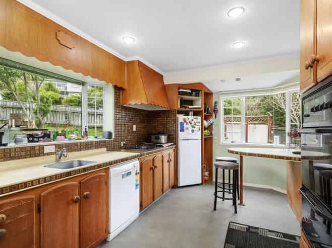 74 Raroa Terrace, Tawa