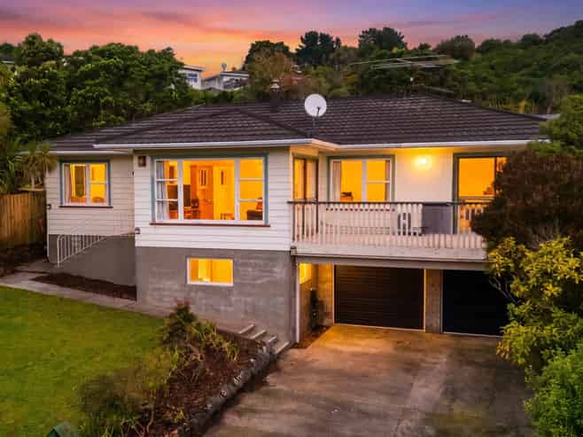 74 Raroa Terrace, Tawa