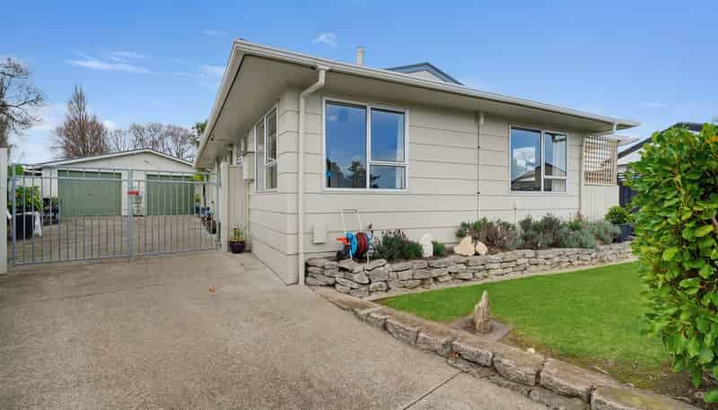 6 Grant Place, Awapuni
