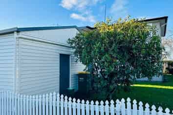 1/4 Richan Street, Glenview