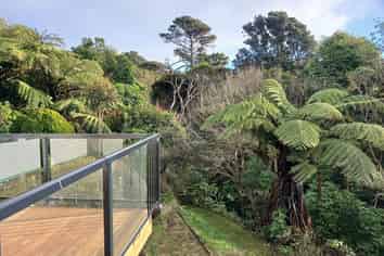 10 Toenga Road, Pukerua Bay