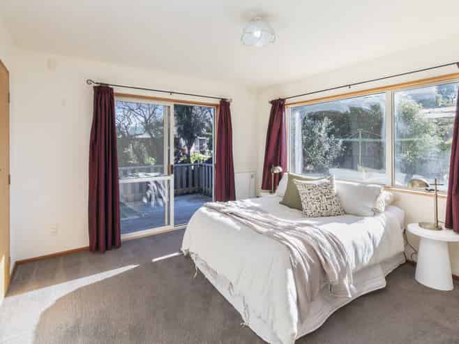 6 Barnes Road, Redwood
