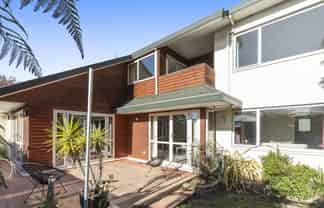 6 Barnes Road, Redwood