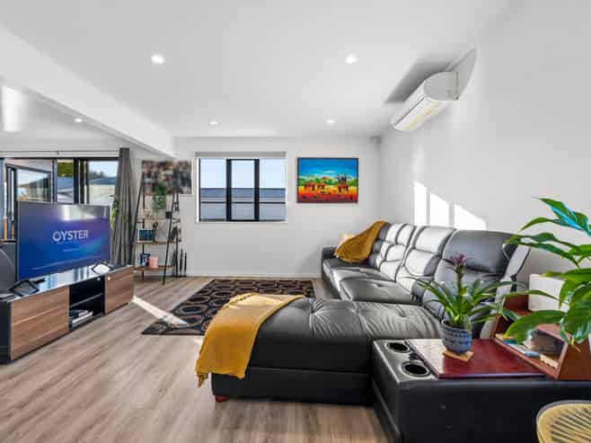 10 Lipton Grove, Papakura