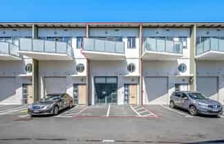Tenanted live/work unit