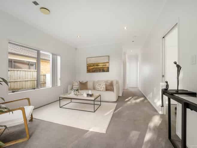 1187 Whangaparaoa Road, Gulf Harbour