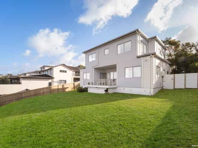 1187 Whangaparaoa Road, Gulf Harbour