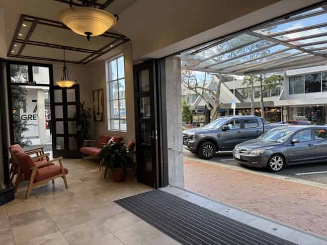 Rare full floor CBD opportunity + 10 parks
