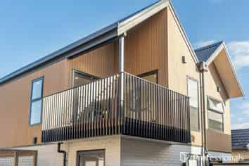 2/123 Knights Road, Central Hutt