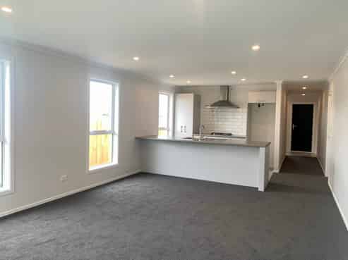 92 Pragma Rise, Rototuna North