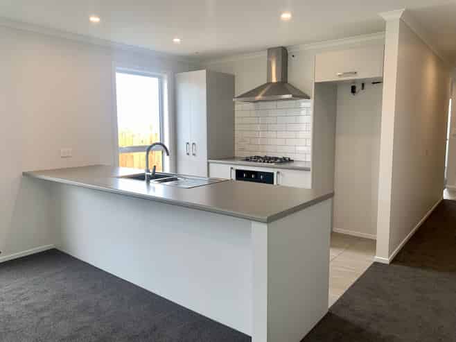 92 Pragma Rise, Rototuna North