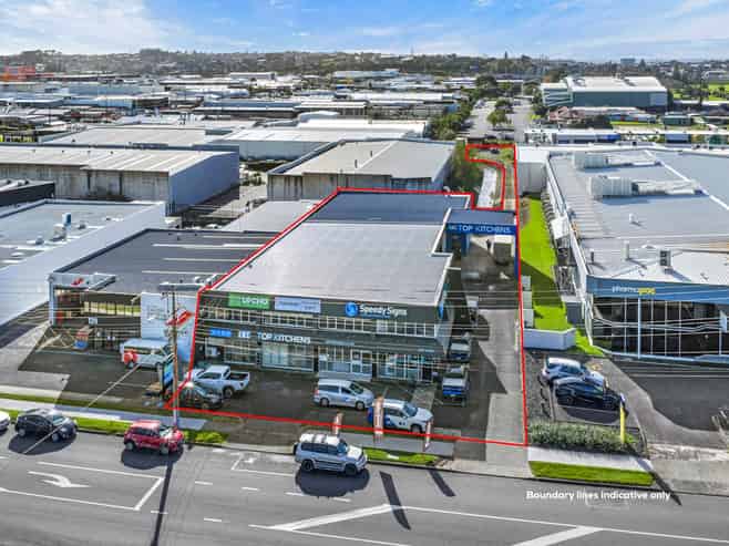 ROAD FRONT INDUSTRIAL - FULLY TENANTED INVESTMENT
