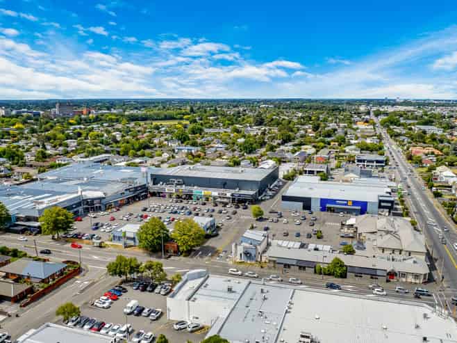 High profile retail space - Bush Inn Centre