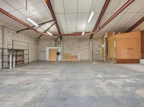 Occupy or Invest - Warehousing/Offices
