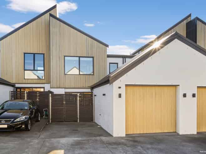 8 Jack Seabrook Road, Hobsonville