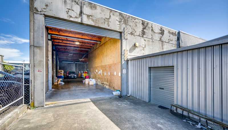 309 Avenue Road East, Hastings
