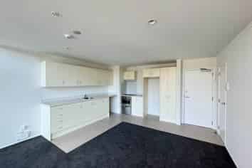 13F/30 Westward Ho Road, Glen Eden