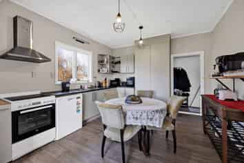 20 Riemenschneider Street, Manaia