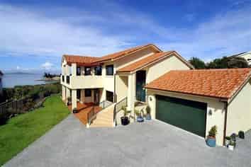 51 Clansman Terrace, Gulf Harbour